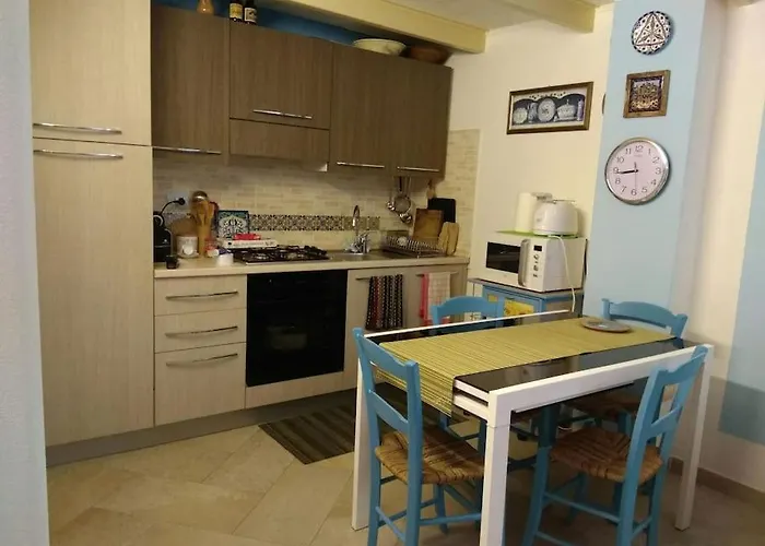 Castle Hill Loft - Heart Of Cagliari Old Town Apartment